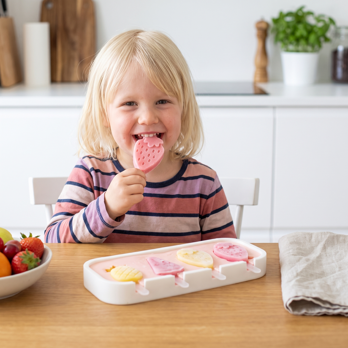 Silikonform för glass med fruktformer för barn