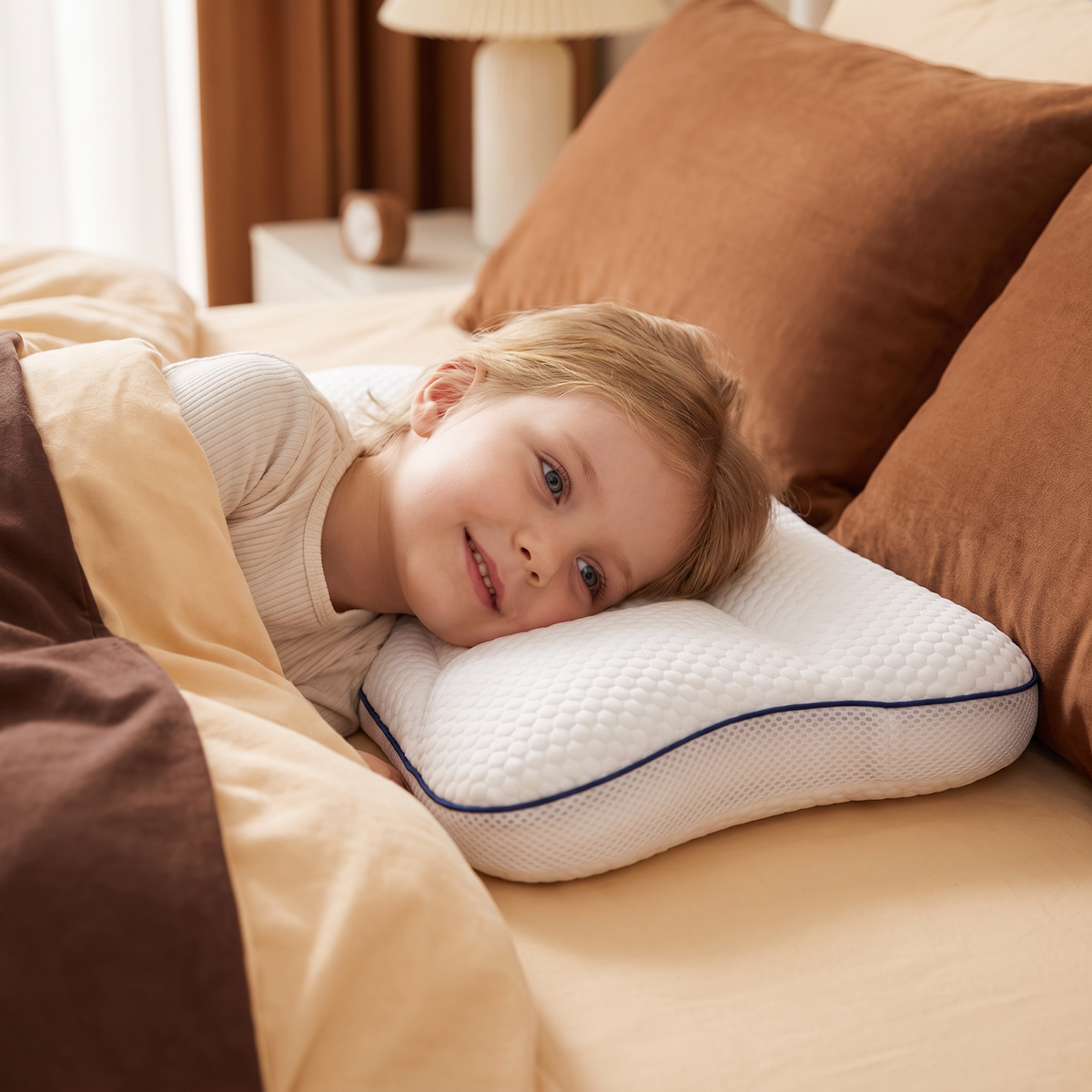 Ergonomisk Barnkudde i Memory Foam med Nackstöd
