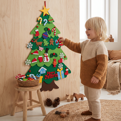DIY-julgran i filt för barn med dekorativa hängen